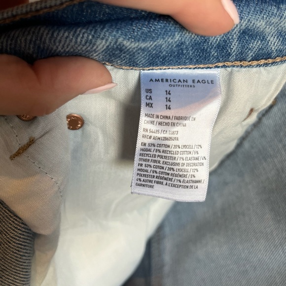 American Eagle Denim Shorts 90s Boyfriend Style - Picture 5 of 10